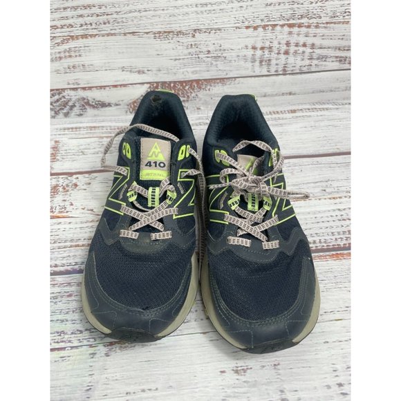 New Balance Women's  410v7 B Trail Running Shoe Navy Sz 8 - Picture 2 of 8